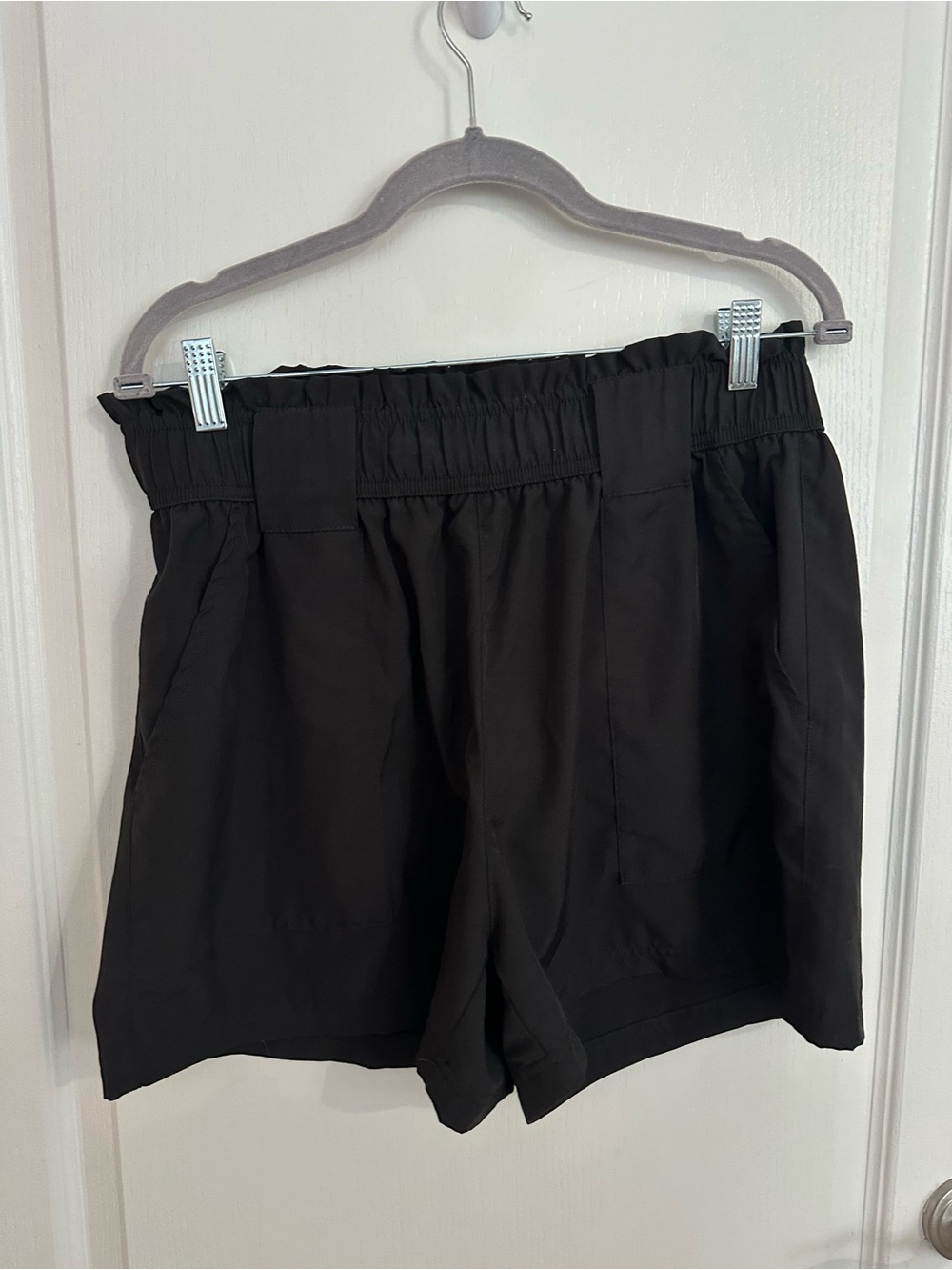 Black Women's Elastic Waist Shorts